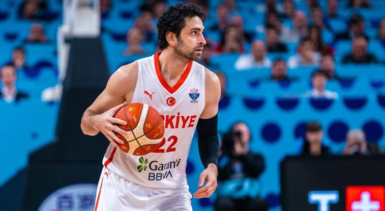 Beşiktaş Basketbol, Furkan Korkmaz'ı renklerine bağladı