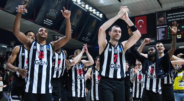 Beşiktaş Basketbol Takımı'nda 4 imza birden!