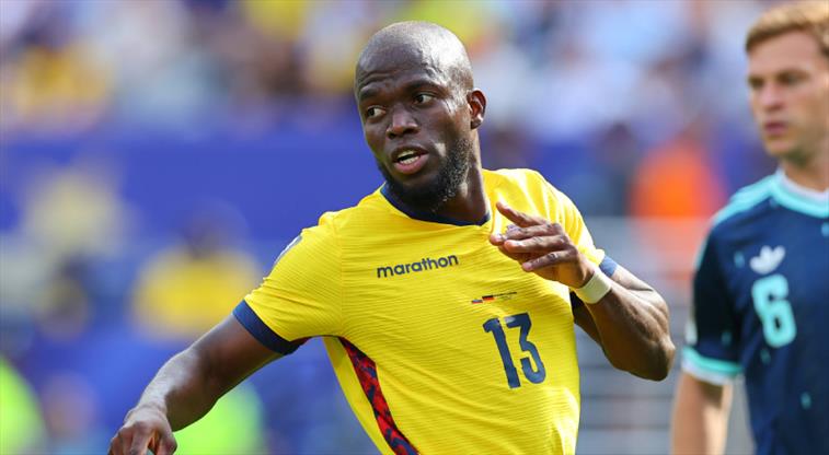 Enner Valencia resmen veda etti!