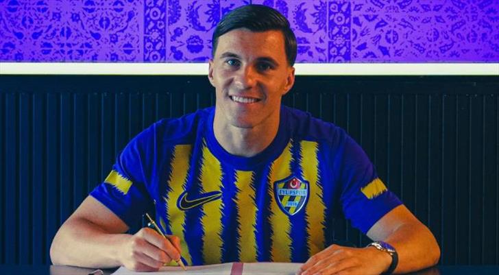 ikas Eyüpspor, Konrad Michalak'ı kadrosuna kattı!