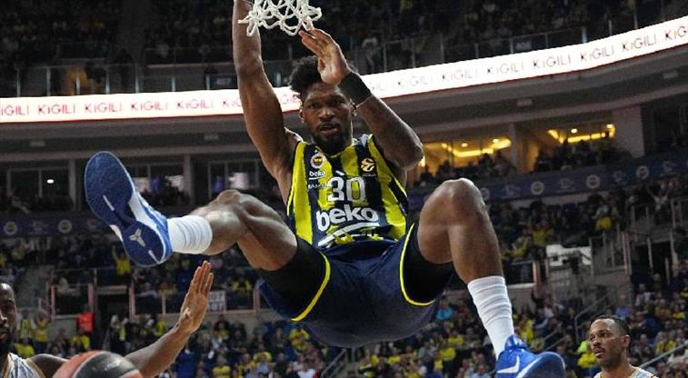 Fenerbahçe, Chris Silva ile nikah tazeledi!