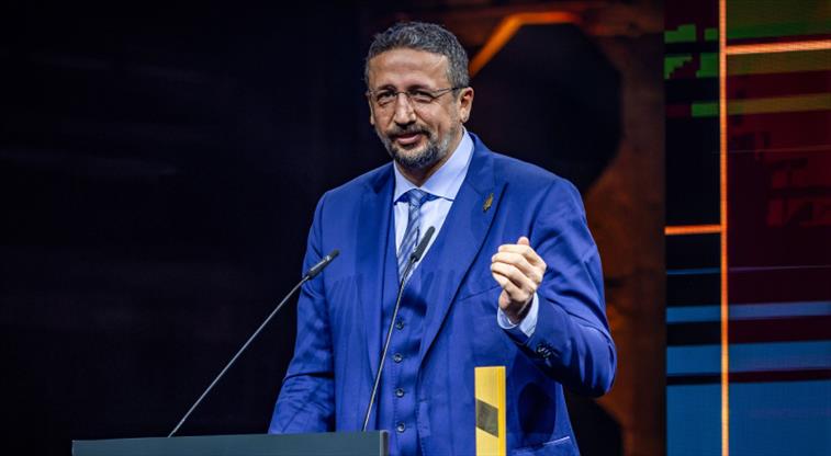 TBF Başkanı Hidayet Türkoğlu'na fahri doktora ünvanı verildi