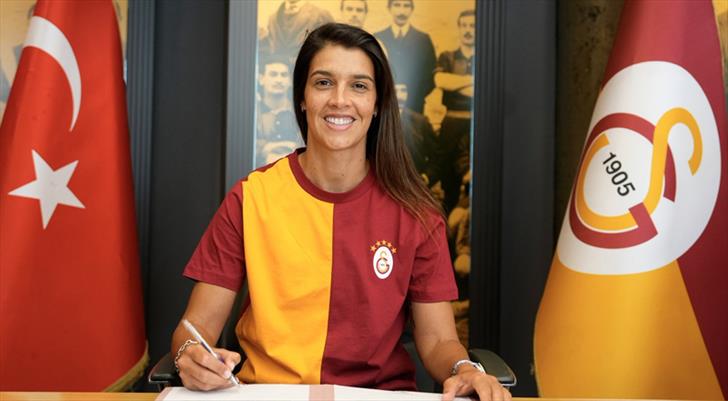 Galatasaray, Carole Costa'yı transfer etti!