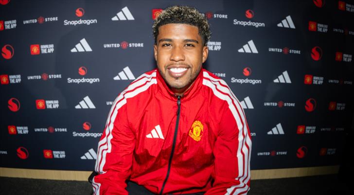 Manchester United 50 milyon sterlinlik transferi açıkladı!