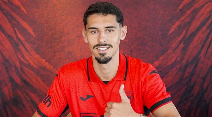 Arca Çorum FK'dan sürpriz transfer! Resmen açıklandı