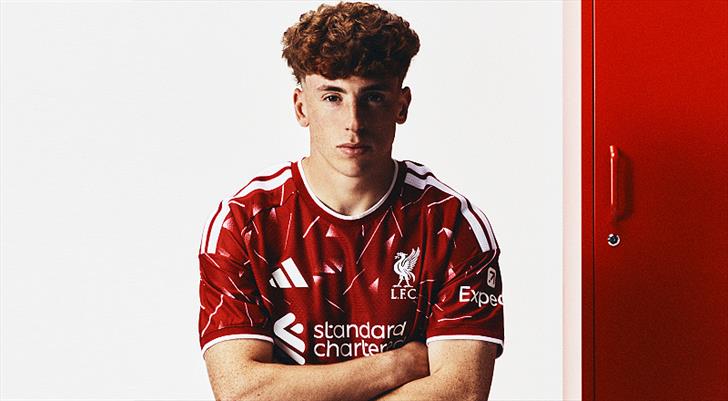 Liverpool 40 milyon Euro'luk transferi resmen duyurdu