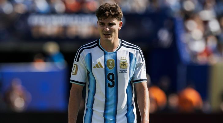 Dünya devi rekor bedel ödemeye hazırlanıyor! Yılın transfer iddiası