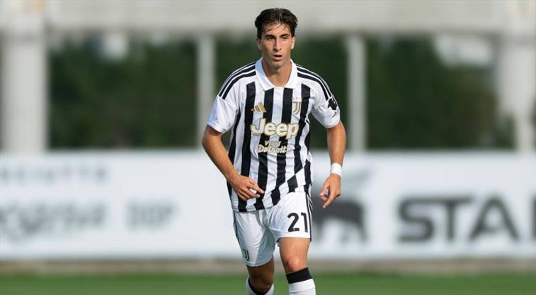 Beşiktaş'ın yeni transferi resmi imza için İstanbul'a geliyor!