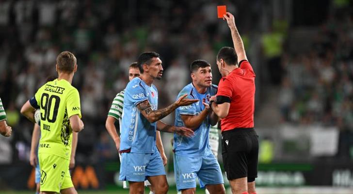 Trabzonspor 9 kişi kaldı! Maçta iki kırmızı kart 