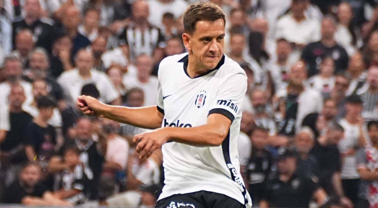 Beşiktaş ayrılığı KAP'a bildirdi!