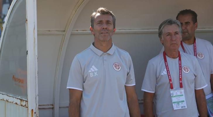 Antalyaspor'da Bülent Korkmaz dönemi sona erdi