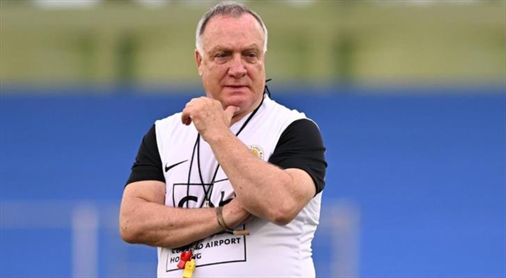 Curaçao, teknik direktör Dick Advocaat'ın sözleşmesini uzattı