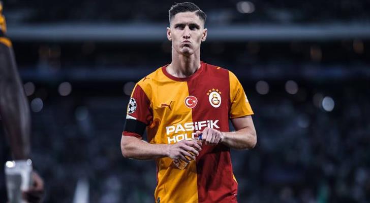 Galatasaraylı yıldız kadrodan çıkarıldı! Resmen açıklandı